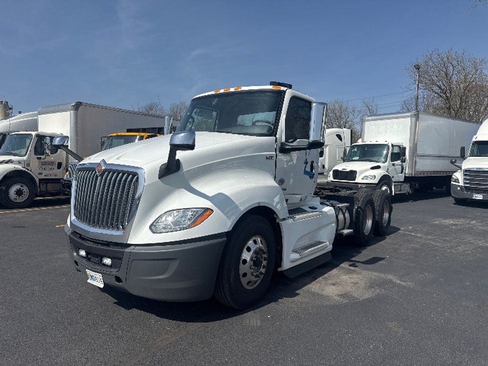 Day Cab Tractor-Heavy Duty Tractors-International-2019-LT625-Indianapolis-IN-596,859\n\t\tmiles-$ 22,000 - Image 3