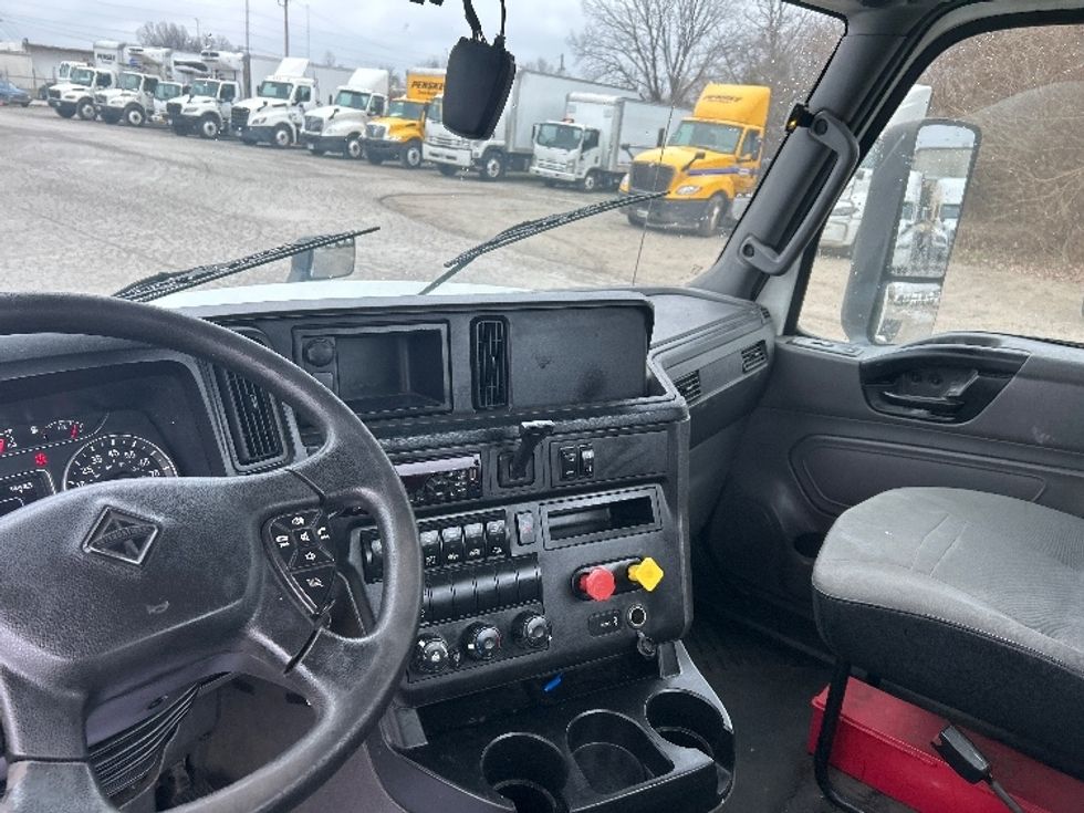Day Cab Tractor-Heavy Duty Tractors-International-2019-LT625-Jackson-TN-363,995\n\t\tmiles-$ 27,000 - Image 10