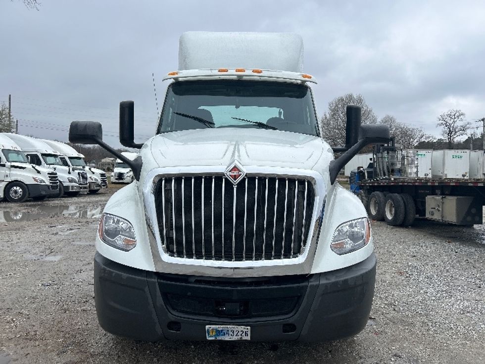 Day Cab Tractor-Heavy Duty Tractors-International-2019-LT625-Jackson-TN-363,995\n\t\tmiles-$ 27,000 - Image 2