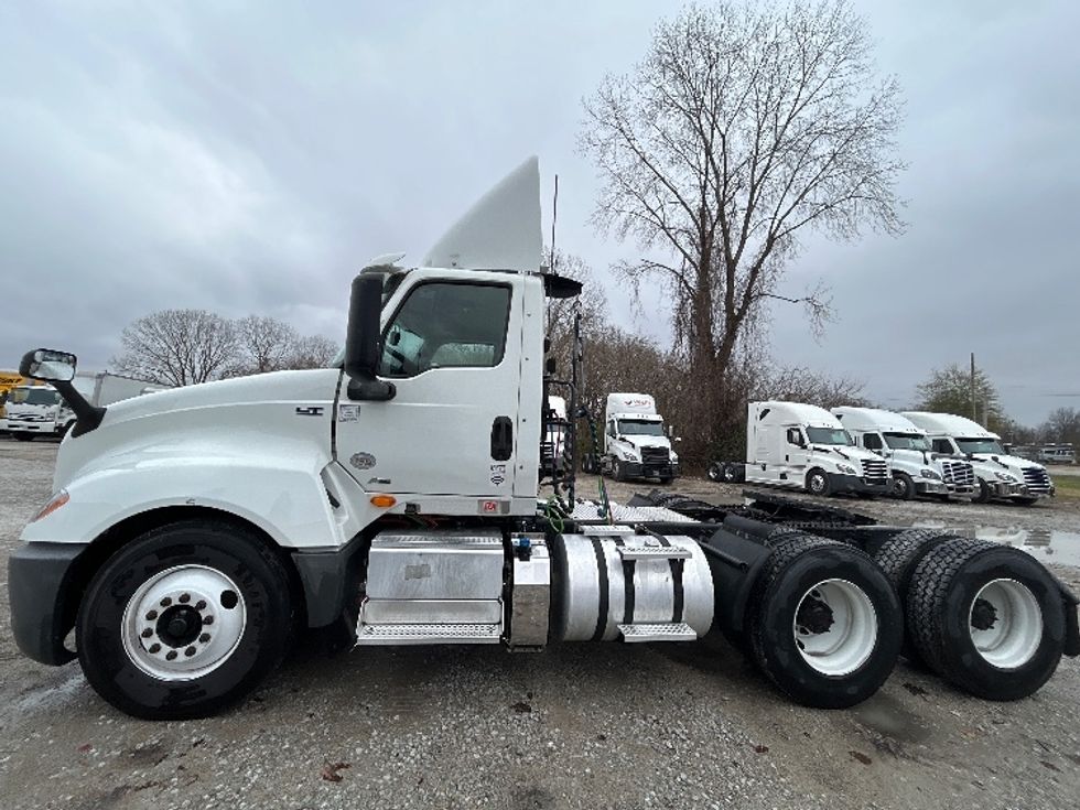 Day Cab Tractor-Heavy Duty Tractors-International-2019-LT625-Jackson-TN-363,995\n\t\tmiles-$ 27,000 - Image 4