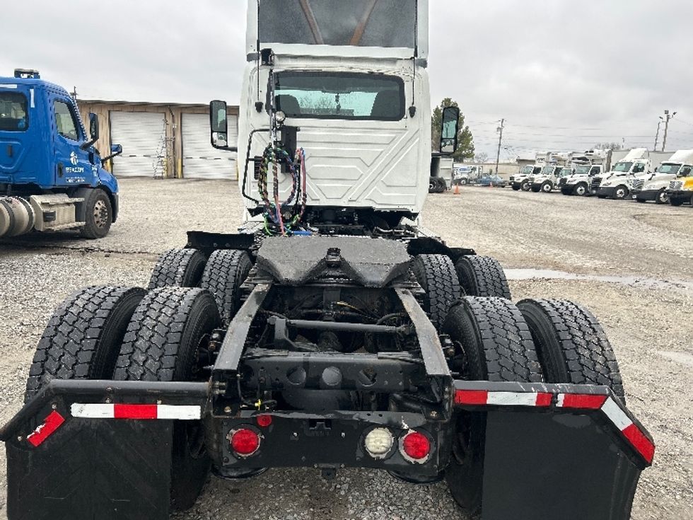 Day Cab Tractor-Heavy Duty Tractors-International-2019-LT625-Jackson-TN-363,995\n\t\tmiles-$ 27,000 - Image 6