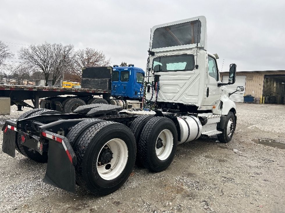 Day Cab Tractor-Heavy Duty Tractors-International-2019-LT625-Jackson-TN-363,995\n\t\tmiles-$ 27,000 - Image 7