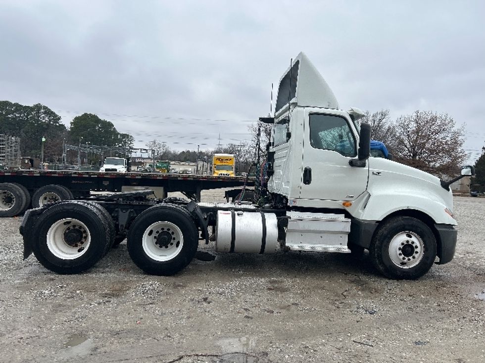 Day Cab Tractor-Heavy Duty Tractors-International-2019-LT625-Jackson-TN-363,995\n\t\tmiles-$ 27,000 - Image 8