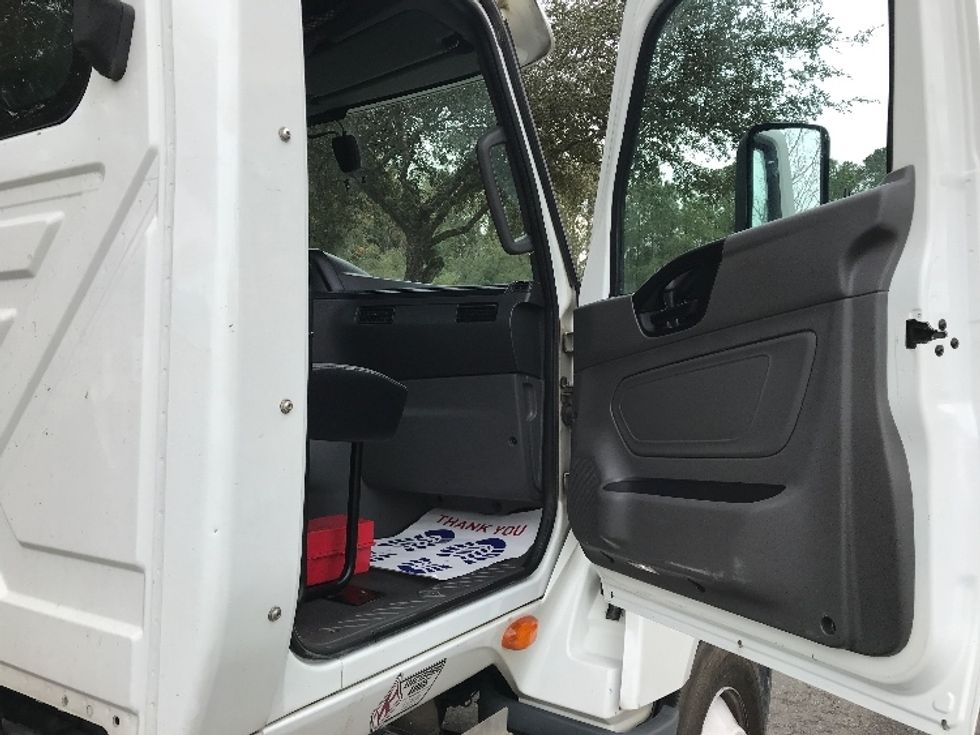 Day Cab Tractor-Heavy Duty Tractors-International-2019-LT625-Jacksonville-FL-513,055\n\t\tmiles-$ 22,250 - Image 12