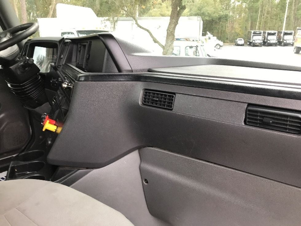 Day Cab Tractor-Heavy Duty Tractors-International-2019-LT625-Jacksonville-FL-513,055\n\t\tmiles-$ 22,250 - Image 13