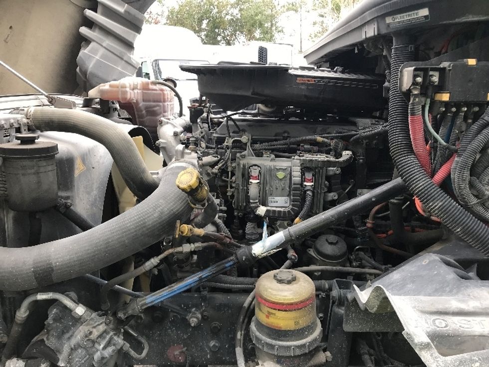 Day Cab Tractor-Heavy Duty Tractors-International-2019-LT625-Jacksonville-FL-513,055\n\t\tmiles-$ 22,250 - Image 16