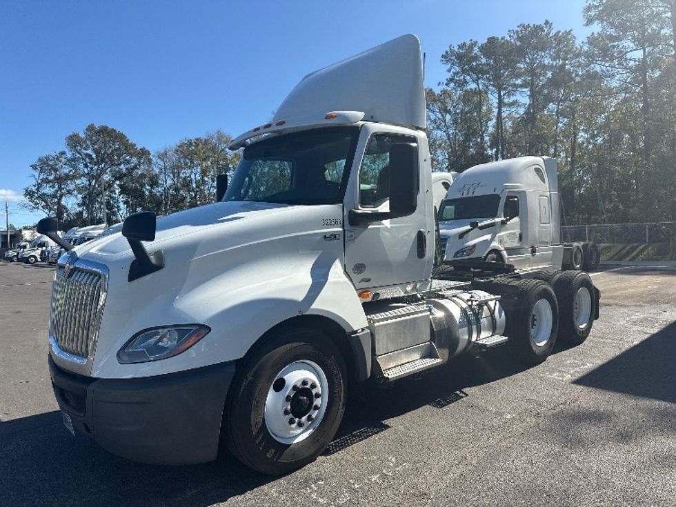 Day Cab Tractor-Heavy Duty Tractors-International-2019-LT625-Jacksonville-FL-513,055\n\t\tmiles-$ 22,250 - Image 3