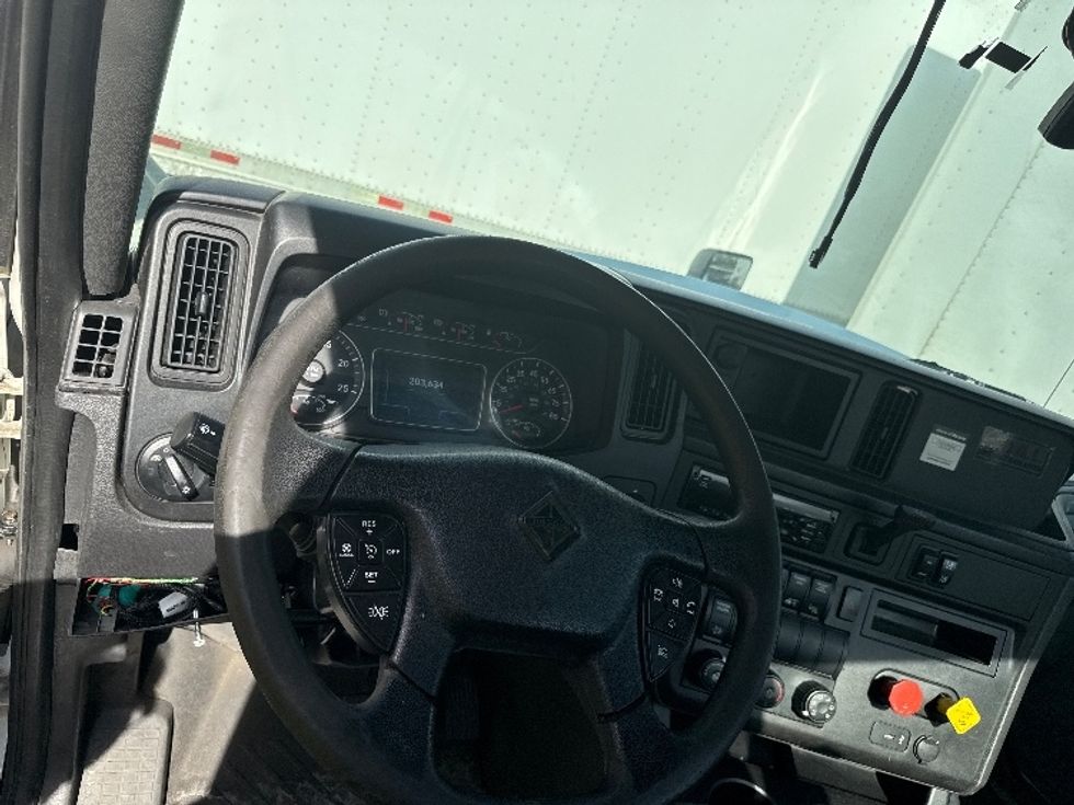 Day Cab Tractor-Heavy Duty Tractors-International-2019-LT625-Jessup-MD-203,633\n\t\tmiles-$ 31,000 - Image 10