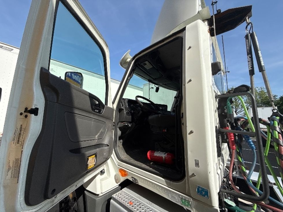 Day Cab Tractor-Heavy Duty Tractors-International-2019-LT625-Jessup-MD-203,633\n\t\tmiles-$ 31,000 - Image 8