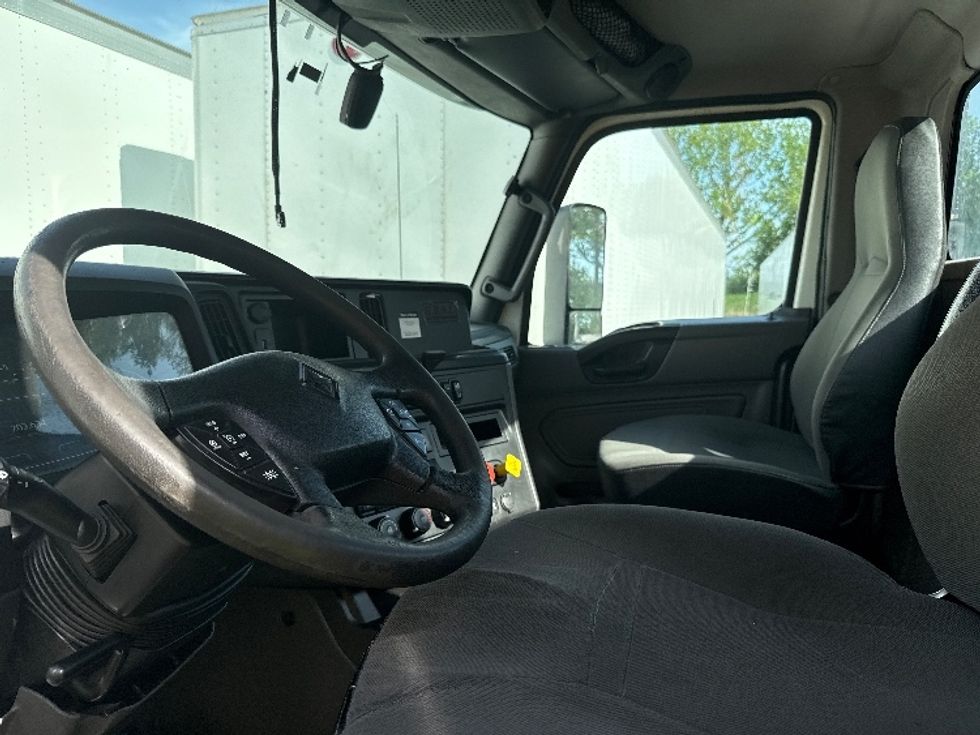 Day Cab Tractor-Heavy Duty Tractors-International-2019-LT625-Jessup-MD-221,315\n\t\tmiles-$ 26,000 - Image 9