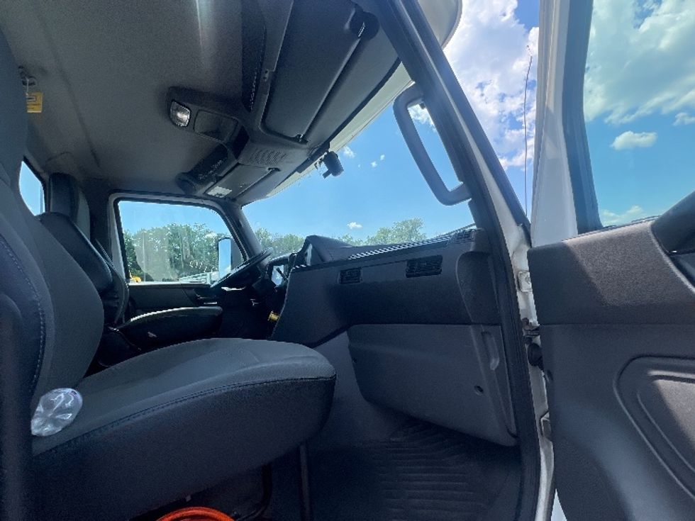 Day Cab Tractor-Heavy Duty Tractors-International-2019-LT625-Jessup-MD-336,368\n\t\tmiles-$ 27,250 - Image 12