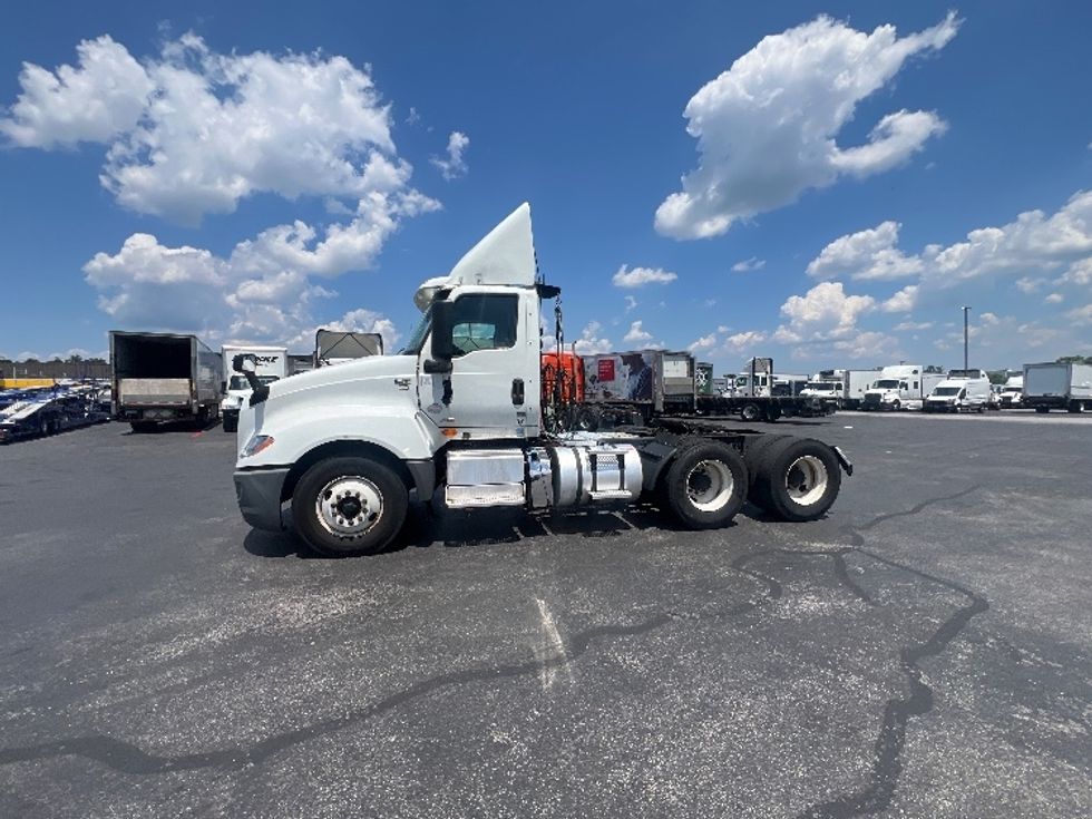 Day Cab Tractor-Heavy Duty Tractors-International-2019-LT625-Jessup-MD-336,368\n\t\tmiles-$ 27,250 - Image 4