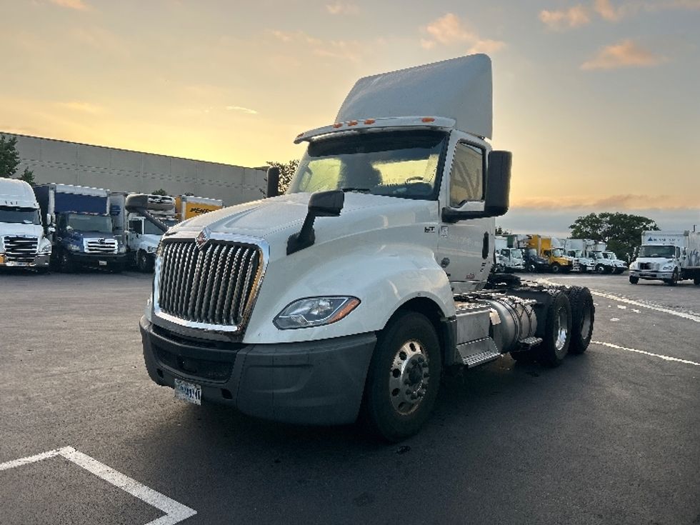 Day Cab Tractor-Heavy Duty Tractors-International-2019-LT625-Jessup-MD-395,621\n\t\tmiles-$ 24,500 - Image 3