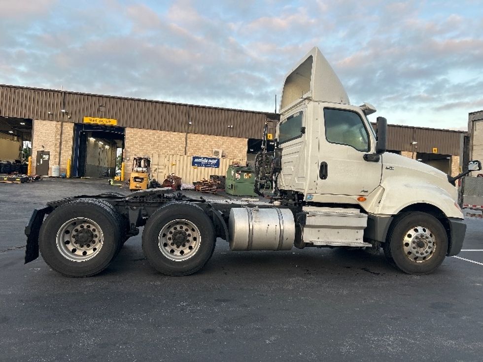 Day Cab Tractor-Heavy Duty Tractors-International-2019-LT625-Jessup-MD-395,621\n\t\tmiles-$ 24,500 - Image 8
