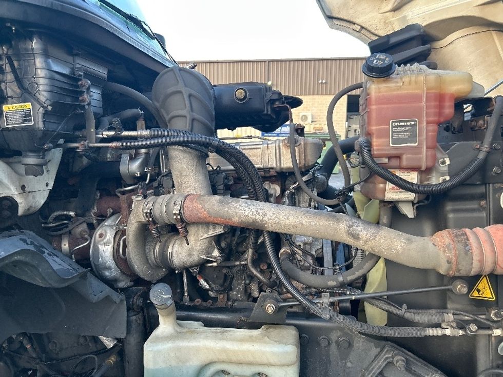 Day Cab Tractor-Heavy Duty Tractors-International-2019-LT625-Jessup-MD-450,000\n\t\tmiles-$ 24,000 - Image 13