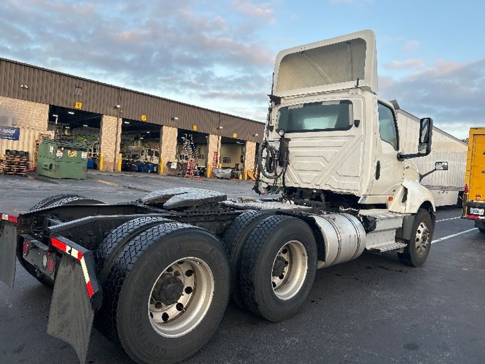 Day Cab Tractor-Heavy Duty Tractors-International-2019-LT625-Jessup-MD-450,000\n\t\tmiles-$ 24,000 - Image 7