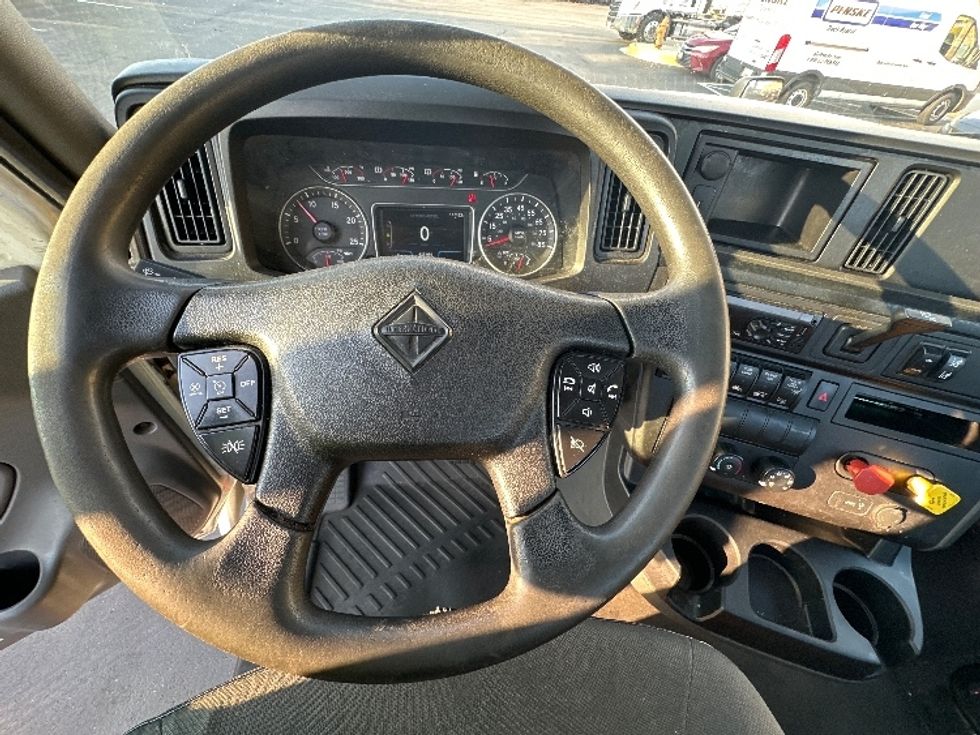 Day Cab Tractor-Heavy Duty Tractors-International-2019-LT625-Jessup-MD-452,850\n\t\tmiles-$ 23,250 - Image 11