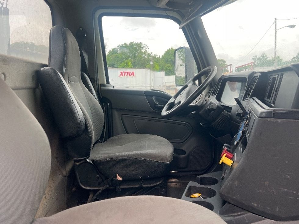 Day Cab Tractor-Heavy Duty Tractors-International-2019-LT625-Jessup-MD-512,596\n\t\tmiles-$ 22,750 - Image 14