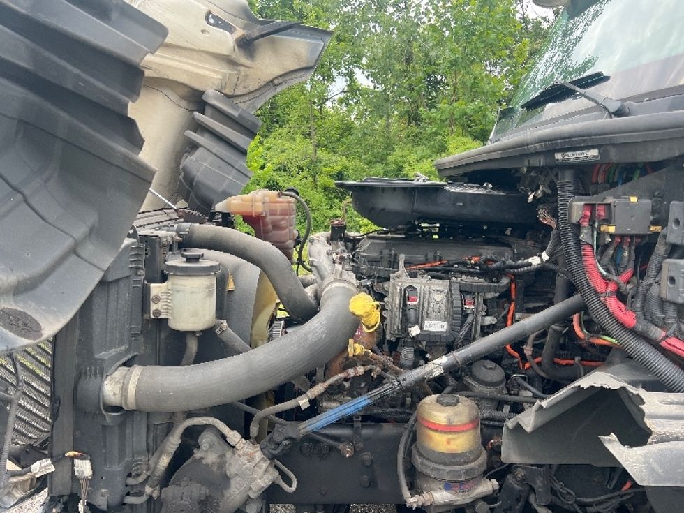 Day Cab Tractor-Heavy Duty Tractors-International-2019-LT625-Jessup-MD-512,596\n\t\tmiles-$ 22,750 - Image 16