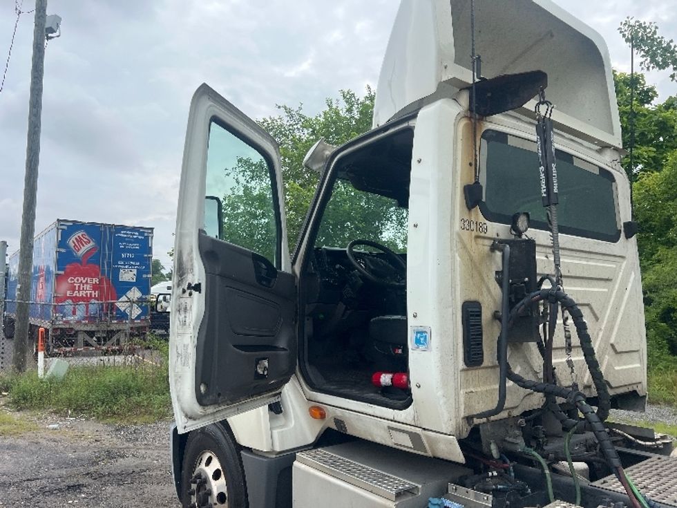 Day Cab Tractor-Heavy Duty Tractors-International-2019-LT625-Jessup-MD-512,596\n\t\tmiles-$ 22,750 - Image 9