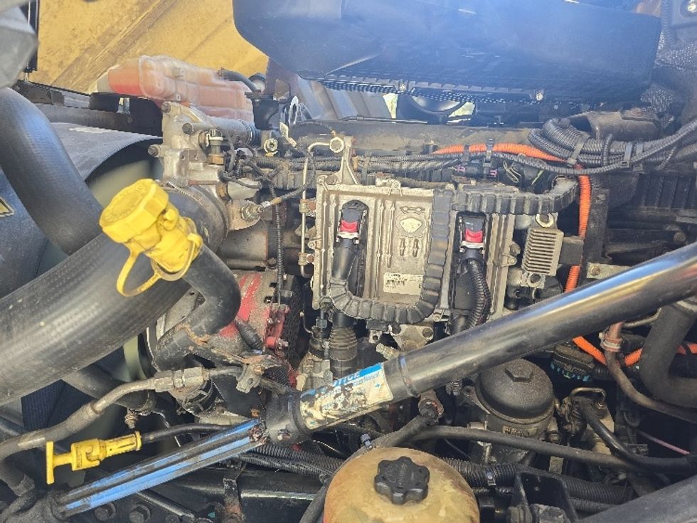 Day Cab Tractor-Heavy Duty Tractors-International-2019-LT625-Jonesboro-GA-303,936\n\t\tmiles-$ 23,250 - Image 16