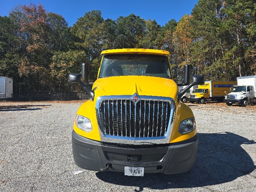 Day Cab Tractor-Heavy Duty Tractors-International-2019-LT625-Jonesboro-GA-303,936\n\t\tmiles-$ 23,250 - Image 2