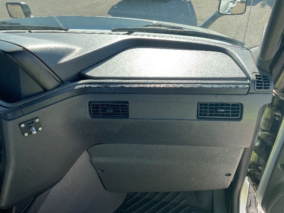 Day Cab Tractor-Heavy Duty Tractors-International-2019-LT625-Kalamazoo-MI-446,038\n\t\tmiles-$ 21,750 - Image 13