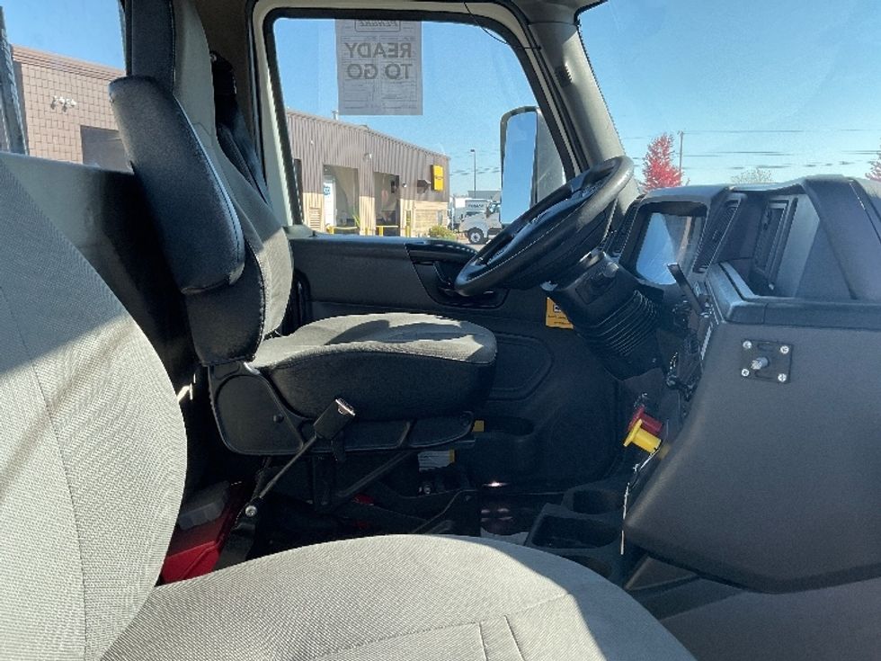 Day Cab Tractor-Heavy Duty Tractors-International-2019-LT625-Kalamazoo-MI-446,038\n\t\tmiles-$ 21,750 - Image 14