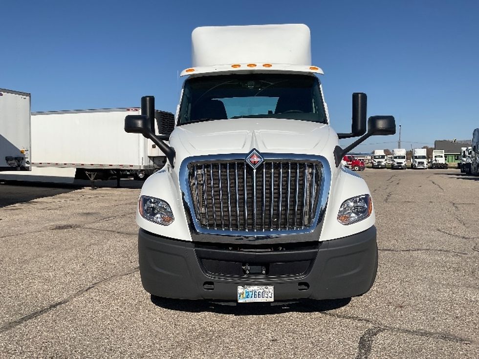 Day Cab Tractor-Heavy Duty Tractors-International-2019-LT625-Kalamazoo-MI-446,038\n\t\tmiles-$ 21,750 - Image 2