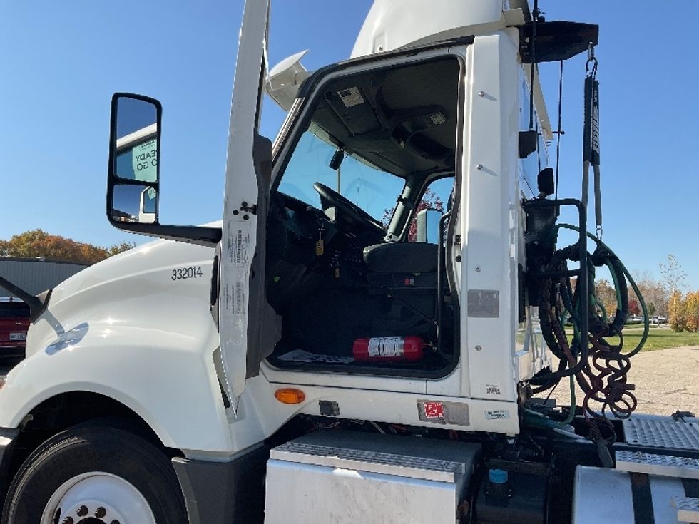 Day Cab Tractor-Heavy Duty Tractors-International-2019-LT625-Kalamazoo-MI-446,038\n\t\tmiles-$ 21,750 - Image 9