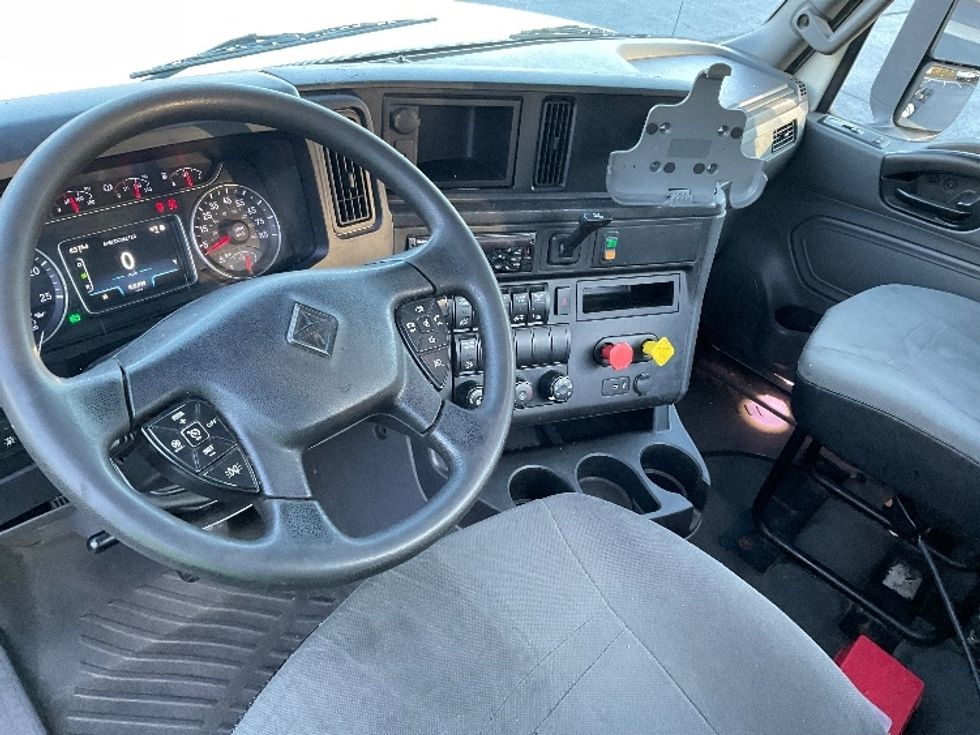 Day Cab Tractor-Heavy Duty Tractors-International-2019-LT625-Kennesaw-GA-560,973\n\t\tmiles-$ 27,000 - Image 10