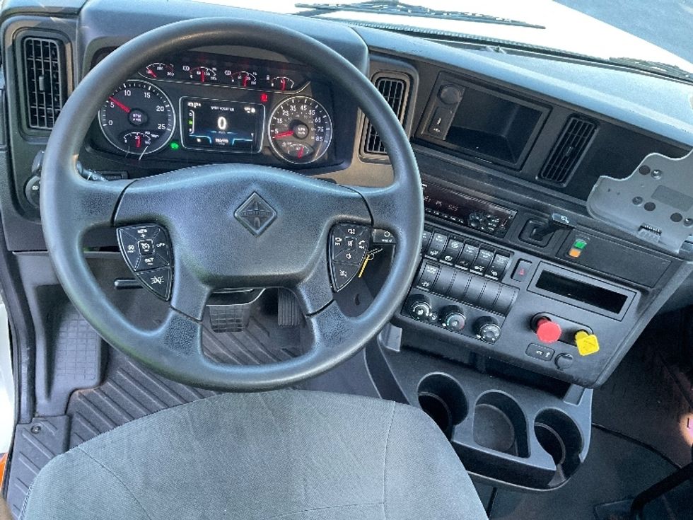 Day Cab Tractor-Heavy Duty Tractors-International-2019-LT625-Kennesaw-GA-560,973\n\t\tmiles-$ 27,000 - Image 11