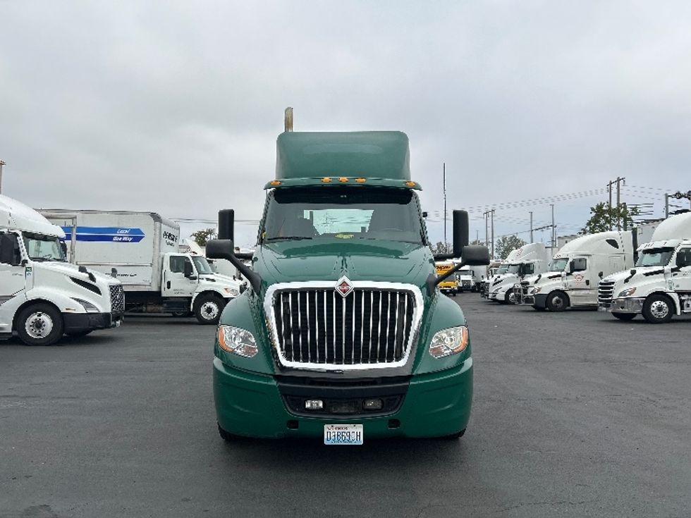 Day Cab Tractor-Heavy Duty Tractors-International-2019-LT625-Kent-WA-149,947\n\t\tmiles-$ 23,000 - Image 2