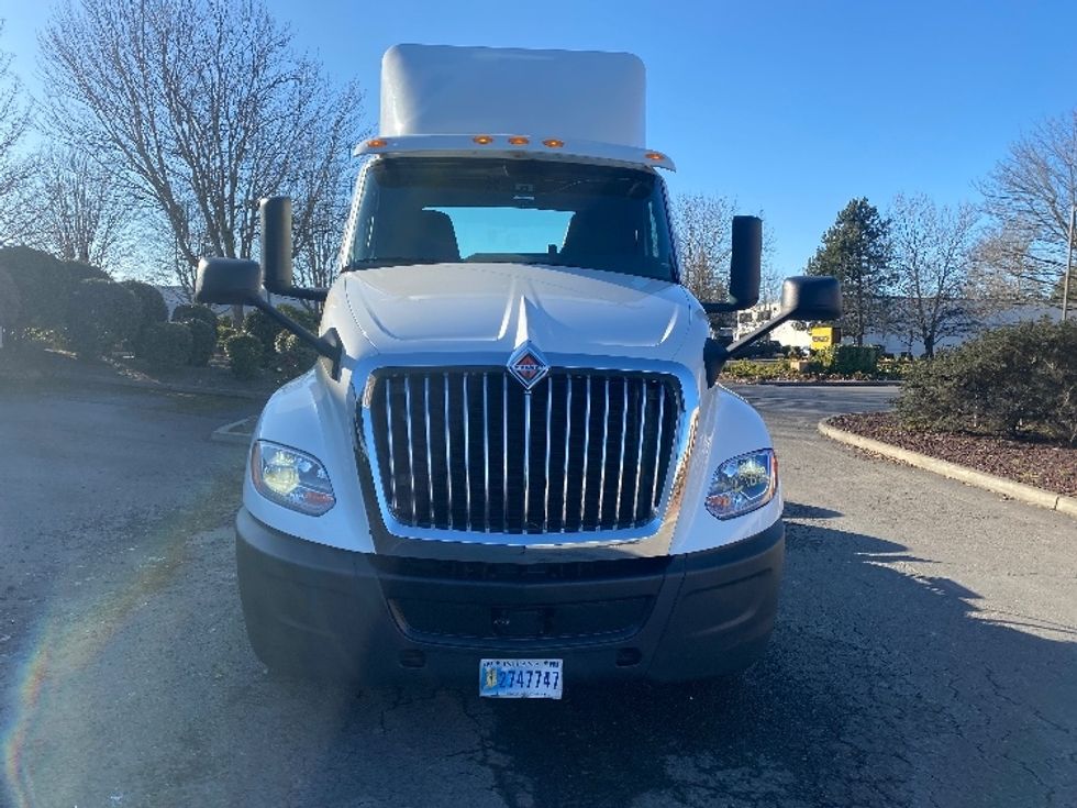Day Cab Tractor-Heavy Duty Tractors-International-2019-LT625-Kent-WA-264,801\n\t\tmiles-$ 34,500 - Image 2