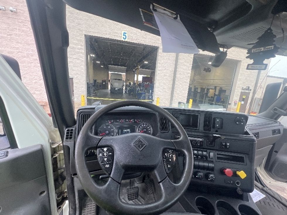 Day Cab Tractor-Heavy Duty Tractors-International-2019-LT625-La Porte-IN-250,978\n\t\tmiles-$ 25,500 - Image 11