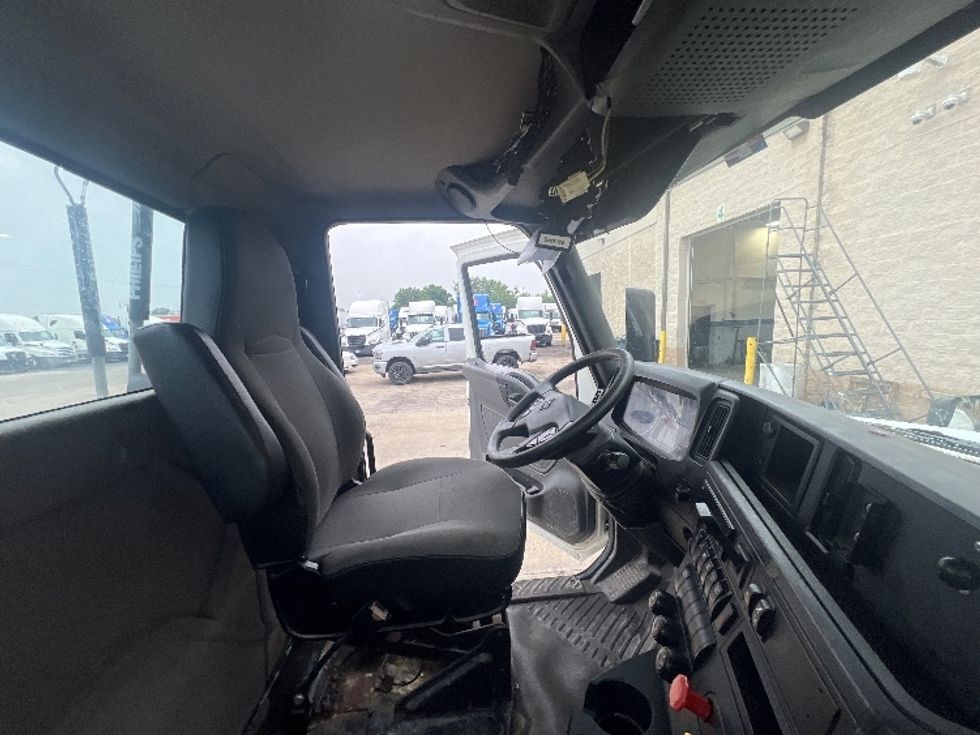 Day Cab Tractor-Heavy Duty Tractors-International-2019-LT625-La Porte-IN-250,978\n\t\tmiles-$ 25,500 - Image 14
