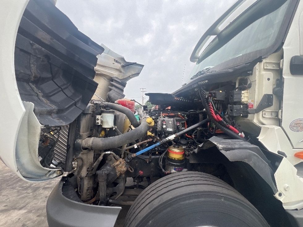 Day Cab Tractor-Heavy Duty Tractors-International-2019-LT625-La Porte-IN-250,978\n\t\tmiles-$ 25,500 - Image 16