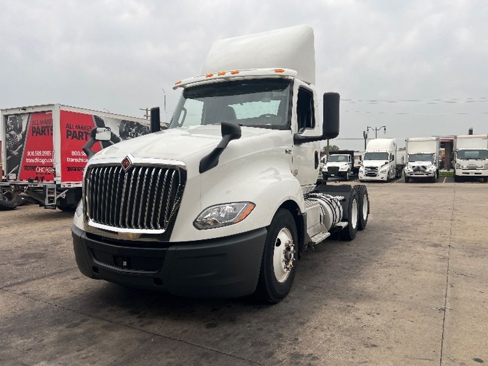 Day Cab Tractor-Heavy Duty Tractors-International-2019-LT625-La Porte-IN-250,978\n\t\tmiles-$ 25,500 - Image 3
