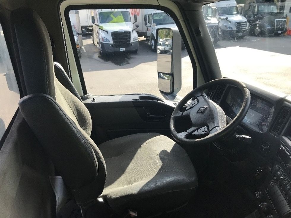 Day Cab Tractor-Heavy Duty Tractors-International-2019-LT625-Ladson-SC-104,845\n\t\tmiles-$ 30,250 - Image 14