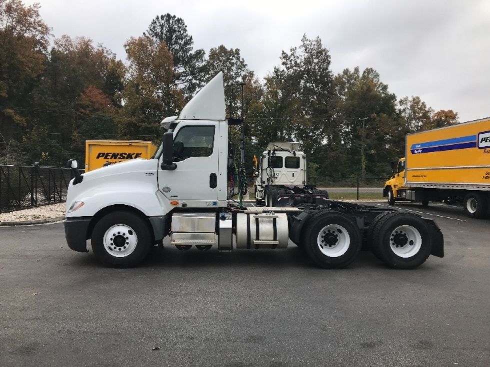 Day Cab Tractor-Heavy Duty Tractors-International-2019-LT625-Ladson-SC-104,845\n\t\tmiles-$ 30,250 - Image 4