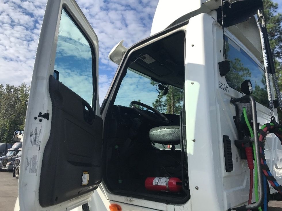 Day Cab Tractor-Heavy Duty Tractors-International-2019-LT625-Ladson-SC-104,845\n\t\tmiles-$ 30,250 - Image 9