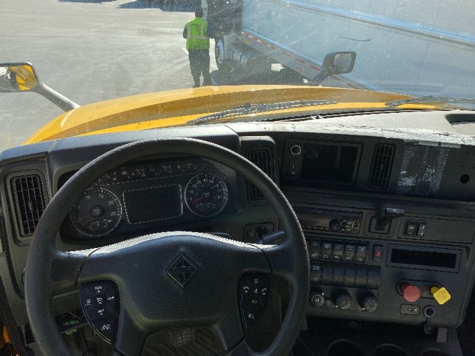 Day Cab Tractor-Heavy Duty Tractors-International-2019-LT625-Ladson-SC-227,850\n\t\tmiles-$ 27,000 - Image 11