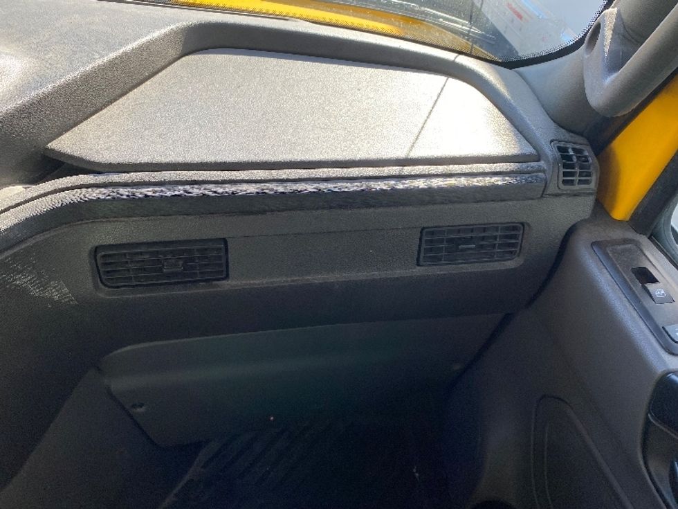 Day Cab Tractor-Heavy Duty Tractors-International-2019-LT625-Ladson-SC-227,850\n\t\tmiles-$ 27,000 - Image 13