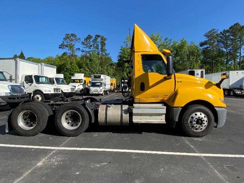 Day Cab Tractor-Heavy Duty Tractors-International-2019-LT625-Ladson-SC-227,850\n\t\tmiles-$ 27,000 - Image 8