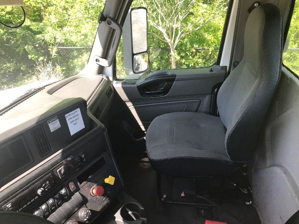 Day Cab Tractor-Heavy Duty Tractors-International-2019-LT625-Ladson-SC-250,739\n\t\tmiles-$ 31,250 - Image 10