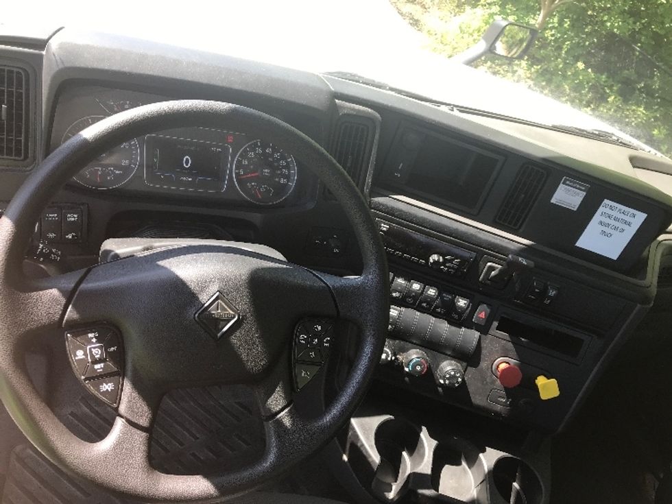 Day Cab Tractor-Heavy Duty Tractors-International-2019-LT625-Ladson-SC-250,739\n\t\tmiles-$ 31,250 - Image 11