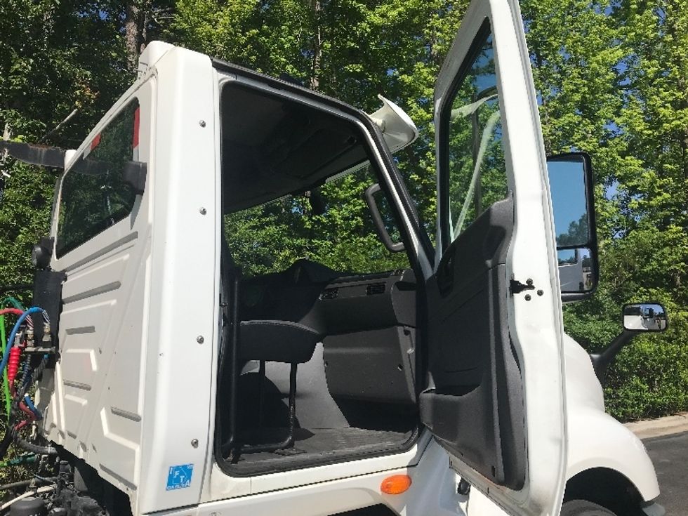 Day Cab Tractor-Heavy Duty Tractors-International-2019-LT625-Ladson-SC-250,739\n\t\tmiles-$ 31,250 - Image 12