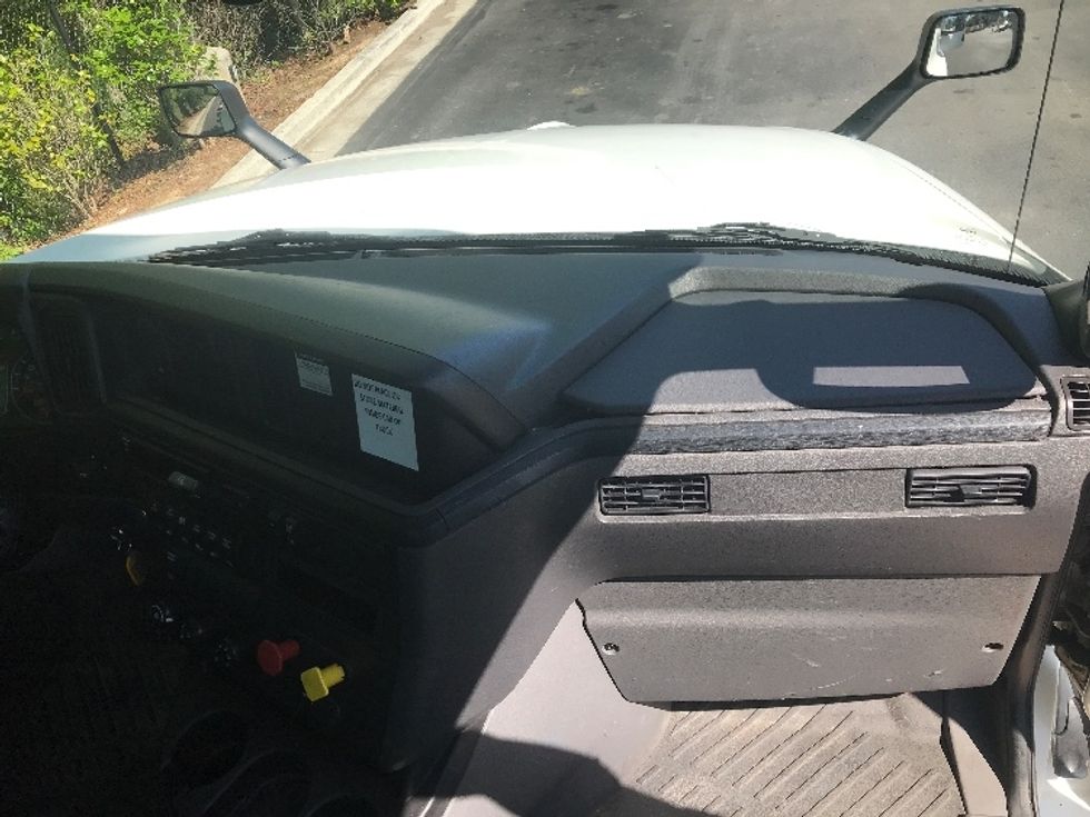 Day Cab Tractor-Heavy Duty Tractors-International-2019-LT625-Ladson-SC-250,739\n\t\tmiles-$ 31,250 - Image 13