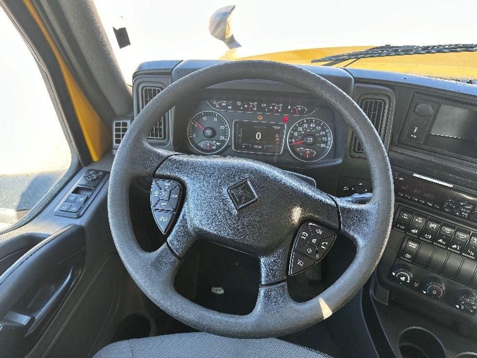 Day Cab Tractor-Heavy Duty Tractors-International-2019-LT625-Ladson-SC-257,236\n\t\tmiles-$ 24,250 - Image 10