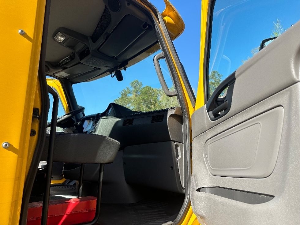 Day Cab Tractor-Heavy Duty Tractors-International-2019-LT625-Ladson-SC-257,236\n\t\tmiles-$ 24,250 - Image 11